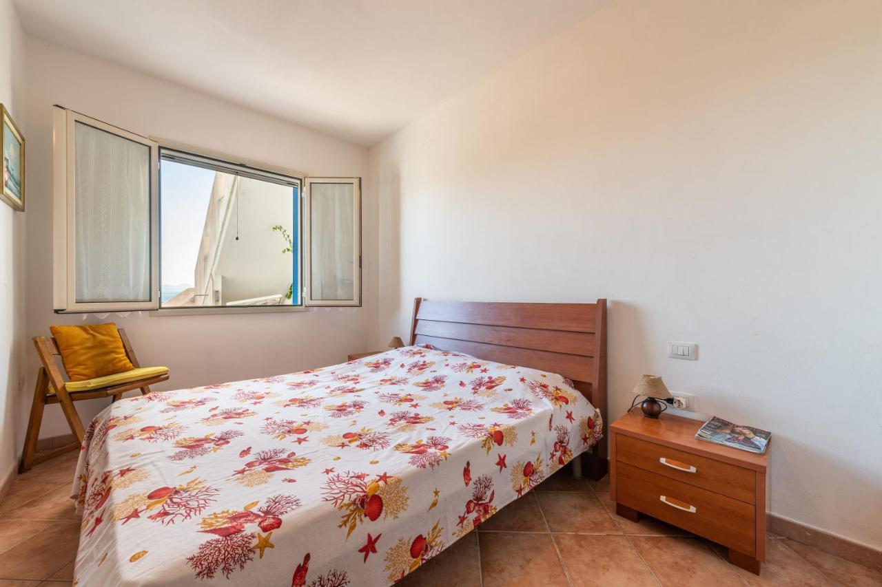 Casa Vacanze 21 Aprile - T Calasetta Exteriér fotografie